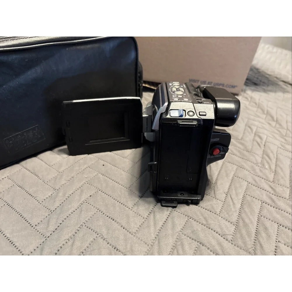 Panasonic Palmcorder PV-L452D VHS-C Tape Camcorder with Case UNTESTED